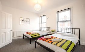 Bingo House Sasco Apartments